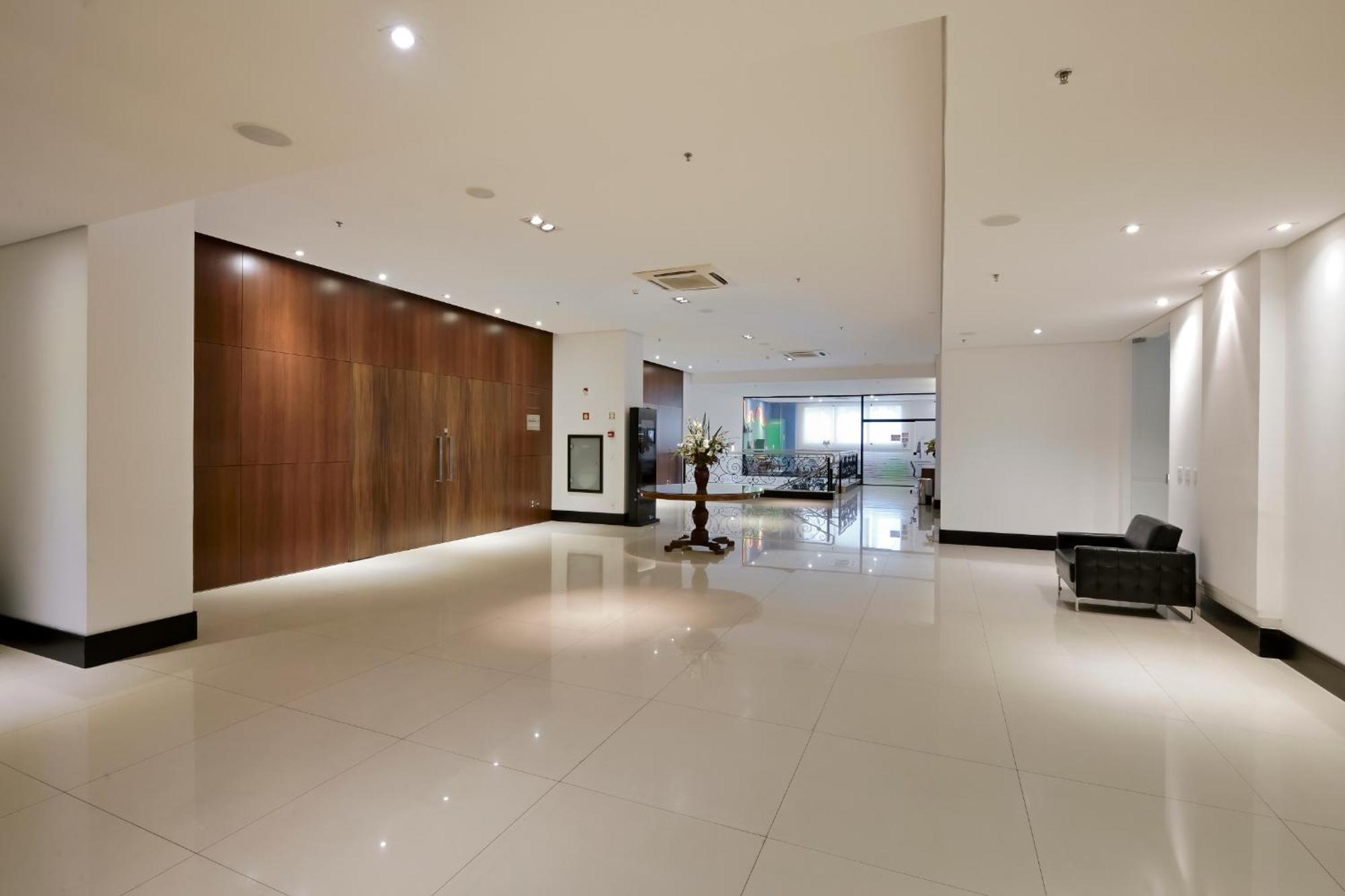 Hotel Mont Blanc Premium 리베이라오프레토 외부 사진 The lobby of the hotel