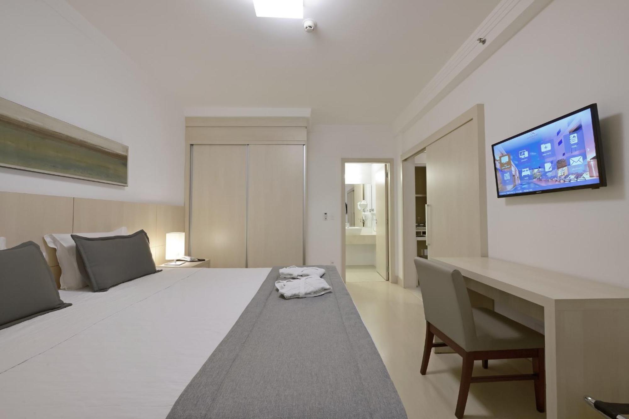 Hotel Mont Blanc Premium 리베이라오프레토 객실 사진 A room at the hotel