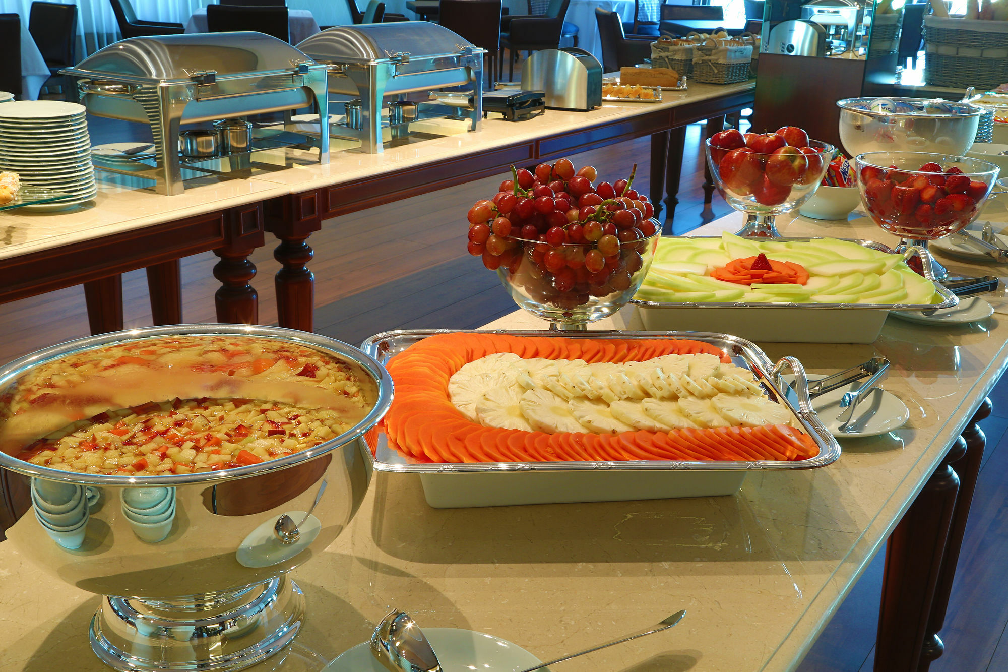Hotel Mont Blanc Premium 리베이라오프레토 외부 사진 A buffet at a hotel